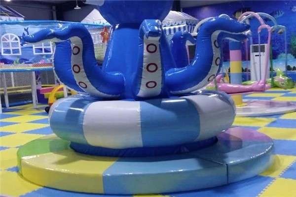 欢乐谷充气玩具